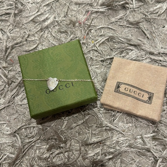 GUCCI HEART BRACELET - Picture 2 of 2
